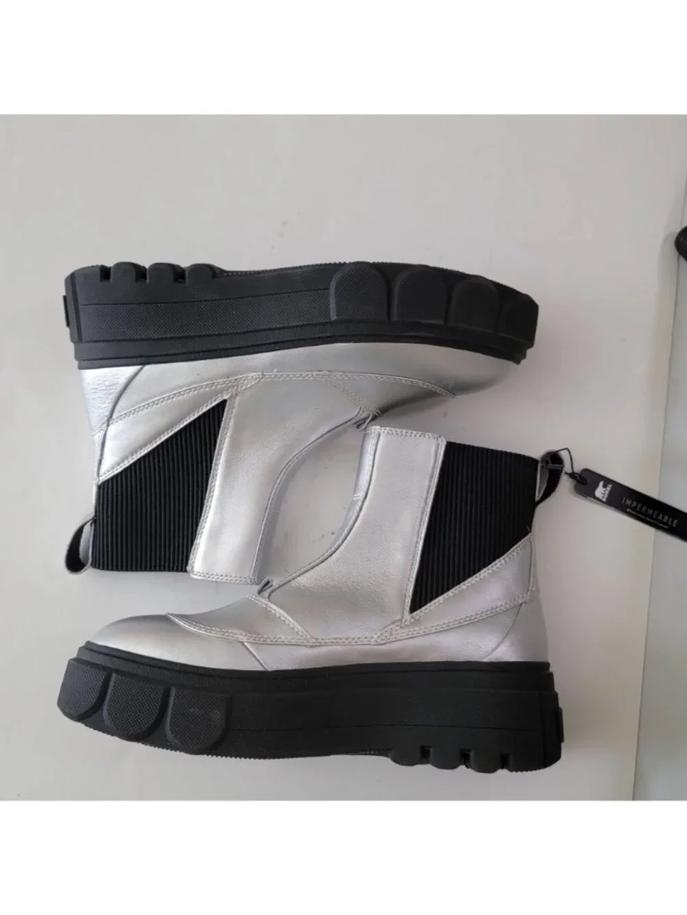 NEW Sorel Caribou X Boots Cyberpunk Gorpcore Streetwear Silver Future Womens 9.5